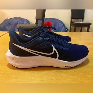 Nike Navy-colored Air Zoom Pegasus 39 Size 14 Brand New Without Box